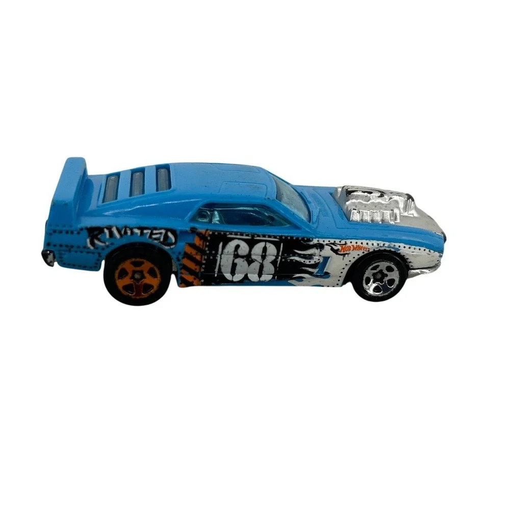 2010 Hot Wheels Rivited Blue 68 Racing Flame Diecast Car Demolition Derby Series